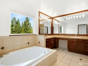 12698 Plateau Circle NW, Silverdale WA 98383