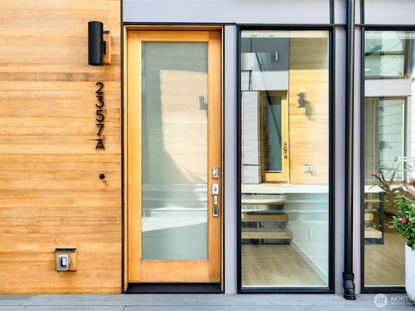 2357 A Yale Avenue E, Seattle WA 98102