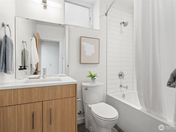 2357 A Yale Avenue E, Seattle WA 98102