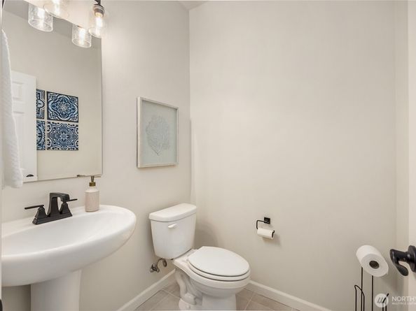 12812 Jammer Place NW, Silverdale WA 98383