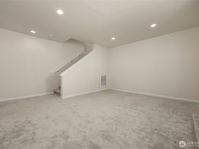 12812 Jammer Place NW, Silverdale WA 98383