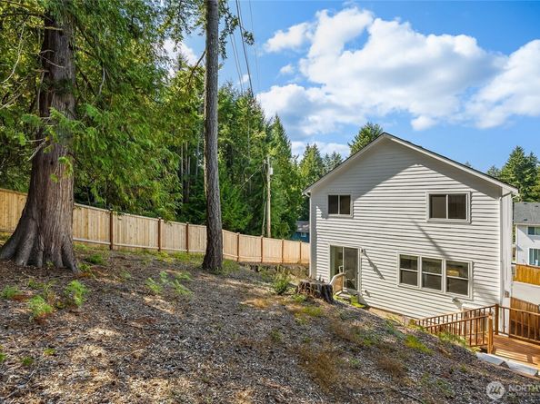 12812 Jammer Place NW, Silverdale WA 98383
