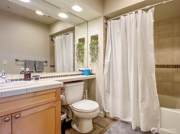 1545 NW 57th Street 501, Seattle WA 98107