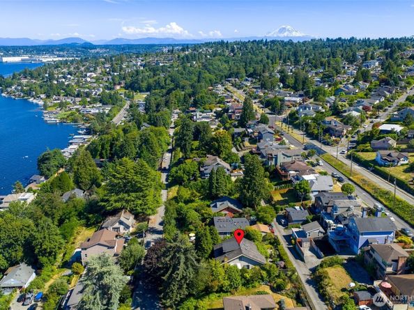 9733 Arrowsmith Avenue S, Seattle WA 98118