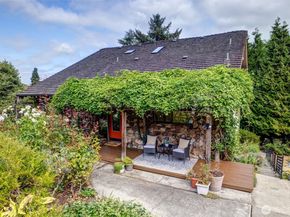 9733 Arrowsmith Avenue S, Seattle WA 98118