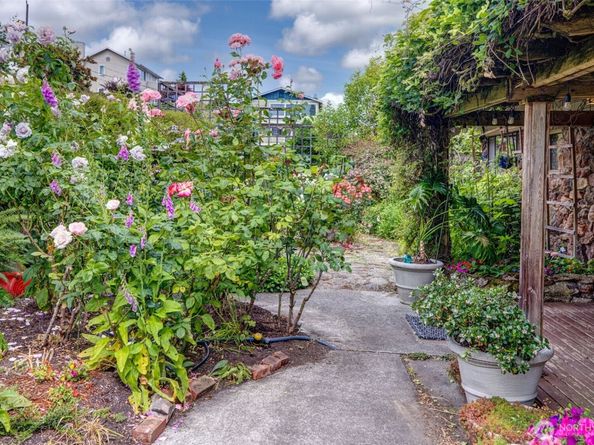 9733 Arrowsmith Avenue S, Seattle WA 98118