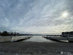 9733 Arrowsmith Avenue S, Seattle WA 98118