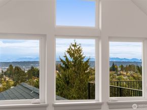 6032 50th Avenue NE, Seattle WA 98115