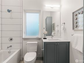 6032 50th Avenue NE, Seattle WA 98115