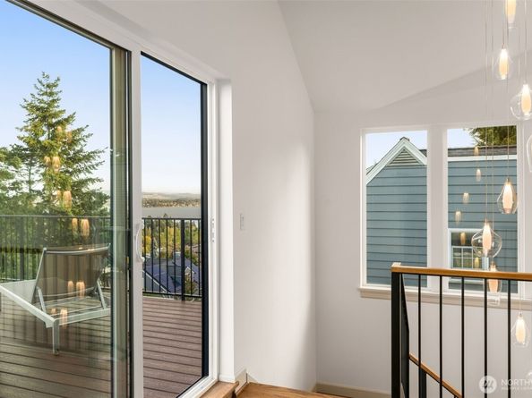 6032 50th Avenue NE, Seattle WA 98115