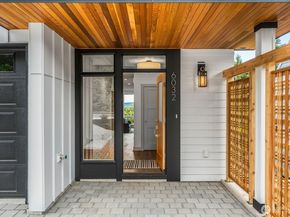 6032 50th Avenue NE, Seattle WA 98115