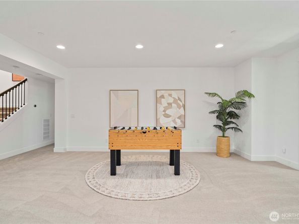 2005 105th Avenue NE, Bellevue WA 98004