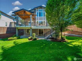 2005 105th Avenue NE, Bellevue WA 98004