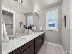2005 105th Avenue NE, Bellevue WA 98004