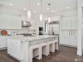 2005 105th Avenue NE, Bellevue WA 98004