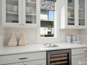2005 105th Avenue NE, Bellevue WA 98004