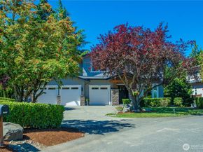 2005 105th Avenue NE, Bellevue WA 98004
