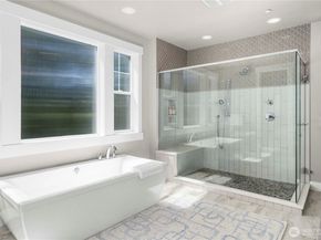 2005 105th Avenue NE, Bellevue WA 98004