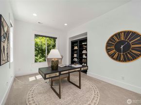 2005 105th Avenue NE, Bellevue WA 98004