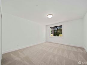 2005 105th Avenue NE, Bellevue WA 98004