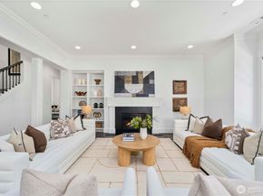 2005 105th Avenue NE, Bellevue WA 98004