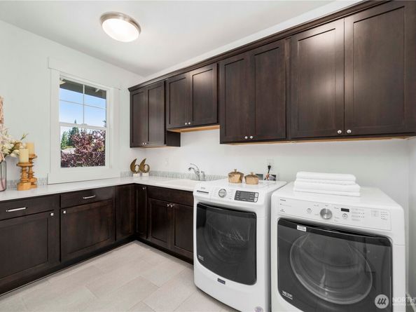 2005 105th Avenue NE, Bellevue WA 98004