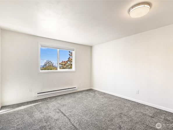 1304 Chestnut Street 5, Everett WA 98201