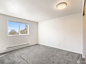 1304 Chestnut Street 5, Everett WA 98201