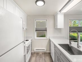 1304 Chestnut Street 5, Everett WA 98201