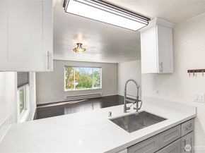 1304 Chestnut Street 5, Everett WA 98201