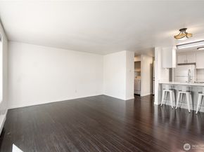 1304 Chestnut Street 5, Everett WA 98201