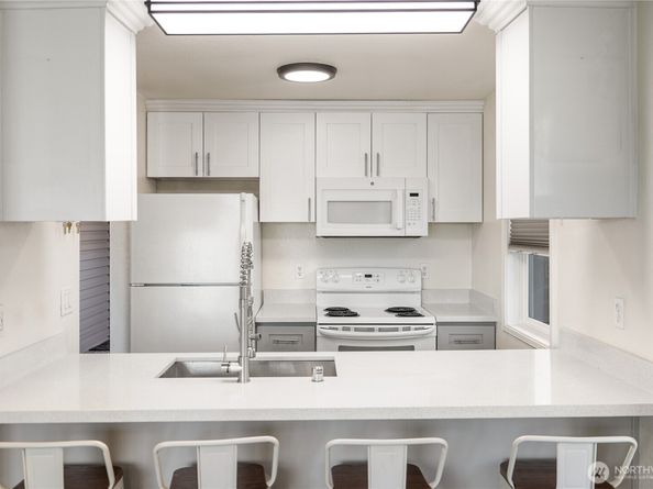 1304 Chestnut Street 5, Everett WA 98201