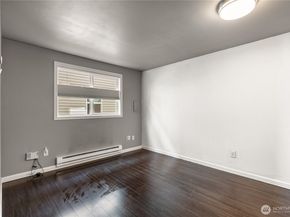 1304 Chestnut Street 5, Everett WA 98201