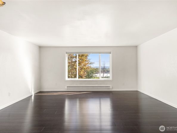 1304 Chestnut Street 5, Everett WA 98201