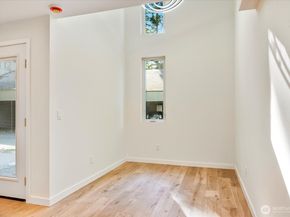 6440 139th Place NE 1, Redmond WA 98052