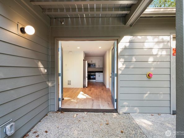 6440 139th Place NE 1, Redmond WA 98052