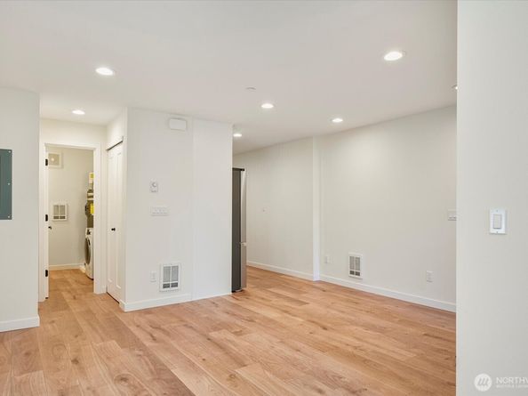 6440 139th Place NE 1, Redmond WA 98052