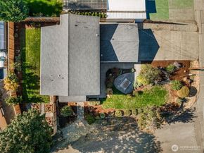 14105 143rd Avenue SE, Renton WA 98059