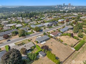 2032 123rd Avenue SE, Bellevue WA 98005