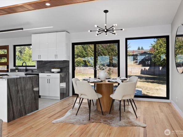 2032 123rd Avenue SE, Bellevue WA 98005