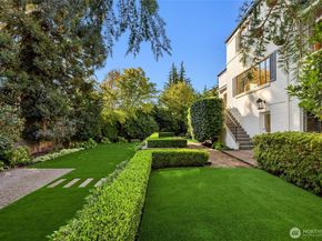 1960 Shenandoah Drive E, Seattle WA 98112