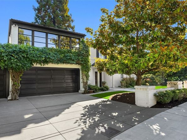 1960 Shenandoah Drive E, Seattle WA 98112