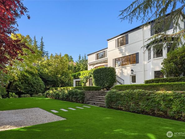 1960 Shenandoah Drive E, Seattle WA 98112