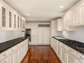 1960 Shenandoah Drive E, Seattle WA 98112