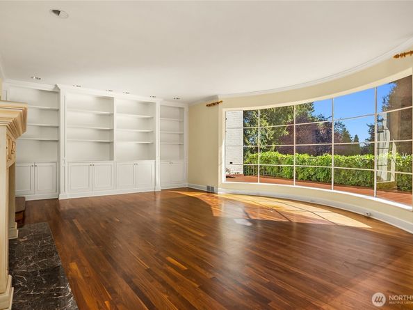 1960 Shenandoah Drive E, Seattle WA 98112