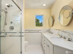 1960 Shenandoah Drive E, Seattle WA 98112