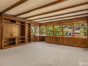 1960 Shenandoah Drive E, Seattle WA 98112