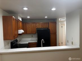 22810 30th Avenue S A204, Des Moines WA 98198