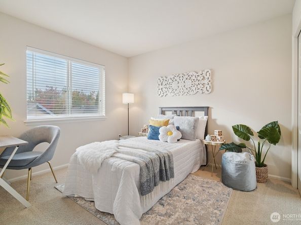2038 30th Lane NE, Issaquah WA 98029