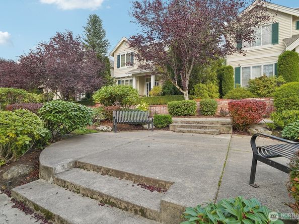 2038 30th Lane NE, Issaquah WA 98029